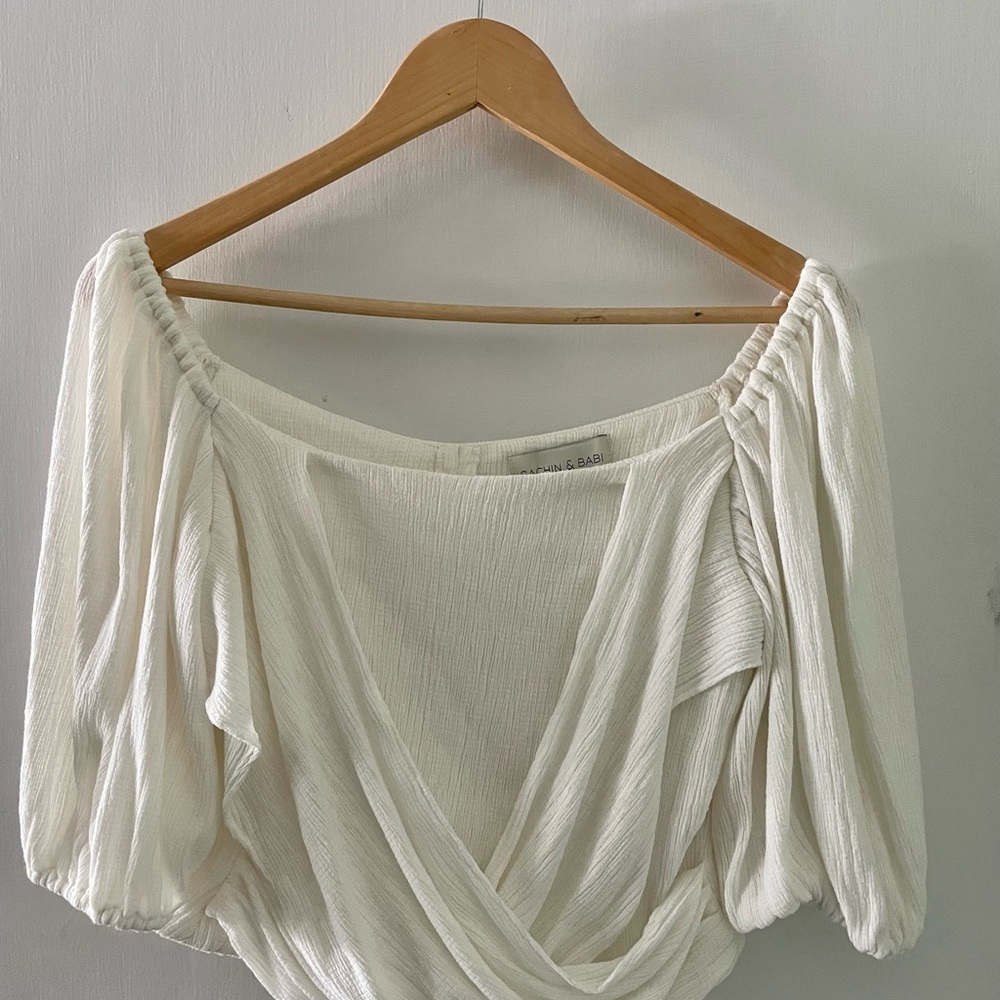 New Sachin + Babi Designer White Off the Shoulder Crop top in size Large 12